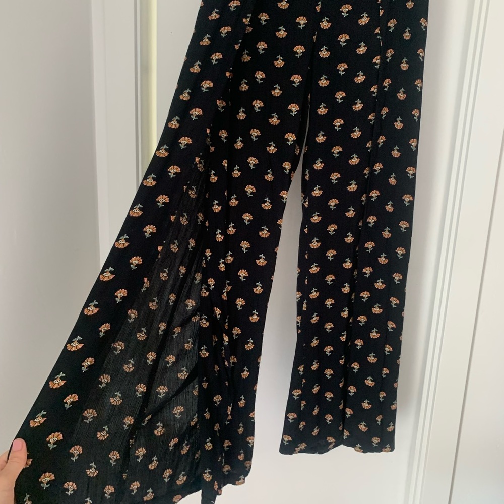 Billabong split side vacation pants